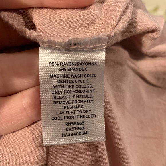 Halogen Keyhole Back Tank Top in Pink XS - Picture 6 of 6